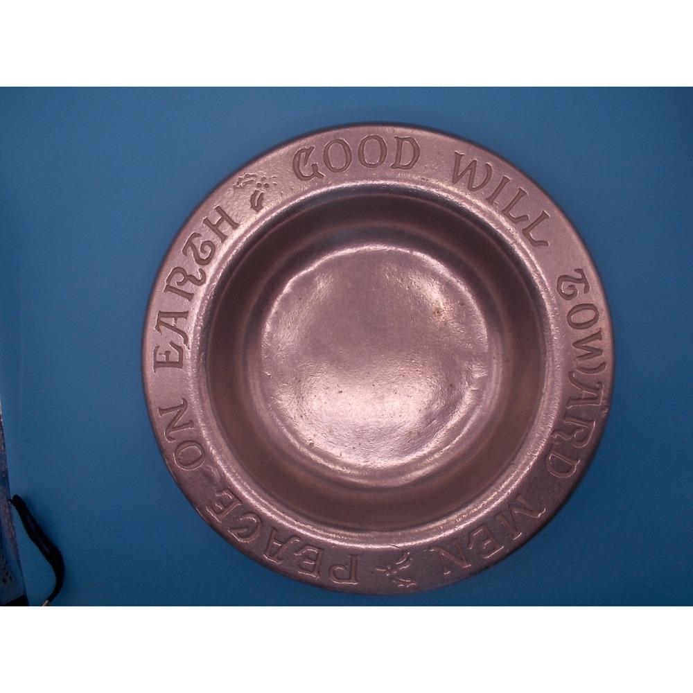 Vintage Hecho En Mexico Peace On Earth Good Will Toward Men Aluminum Bowl 9.25"